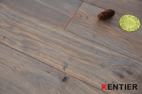 K1706--Oak Veneer Engineered Flooring with Multi Layer Has Natural Looking And Soft Feeling
